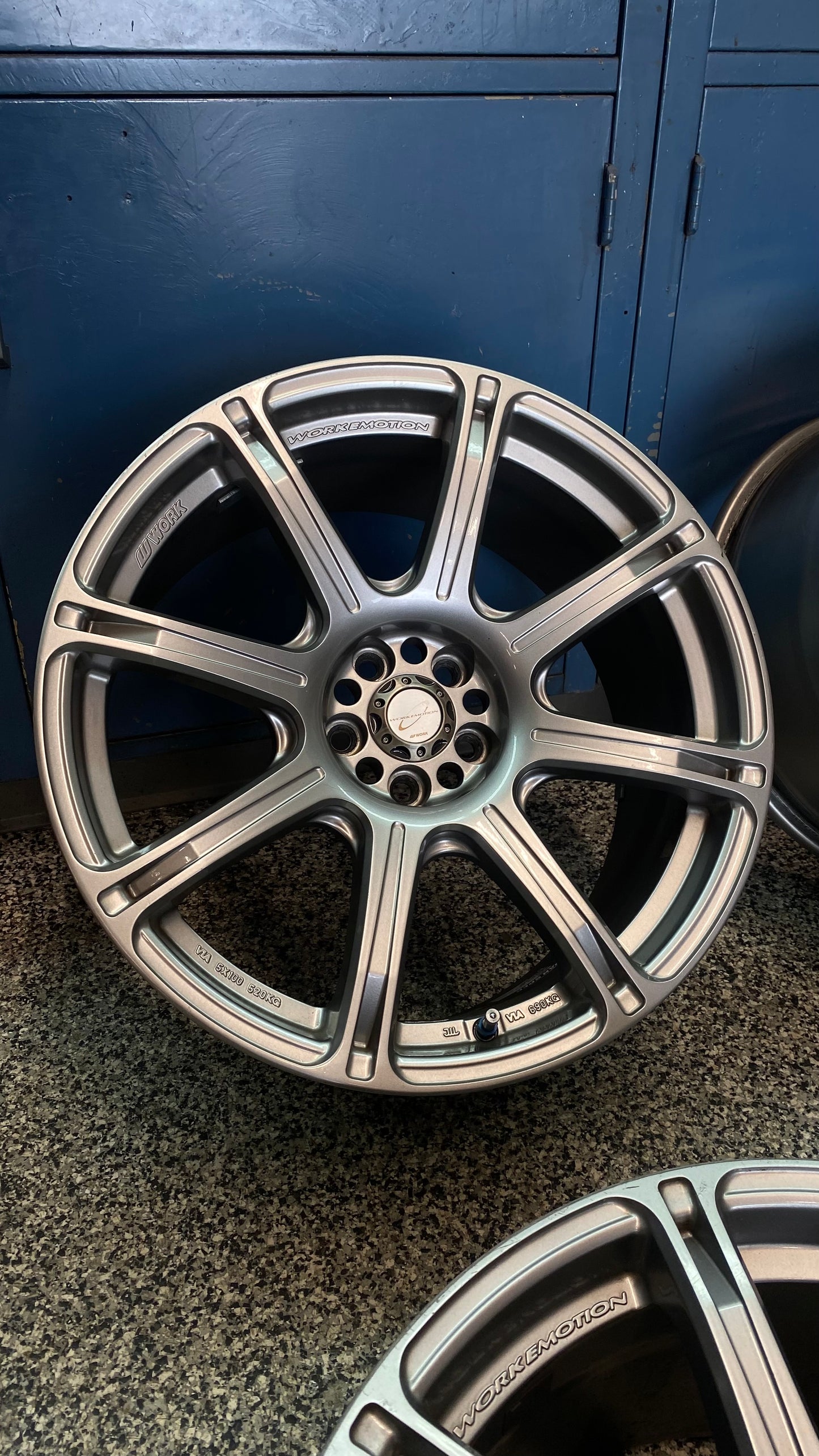 Work Emotion XC8 18''