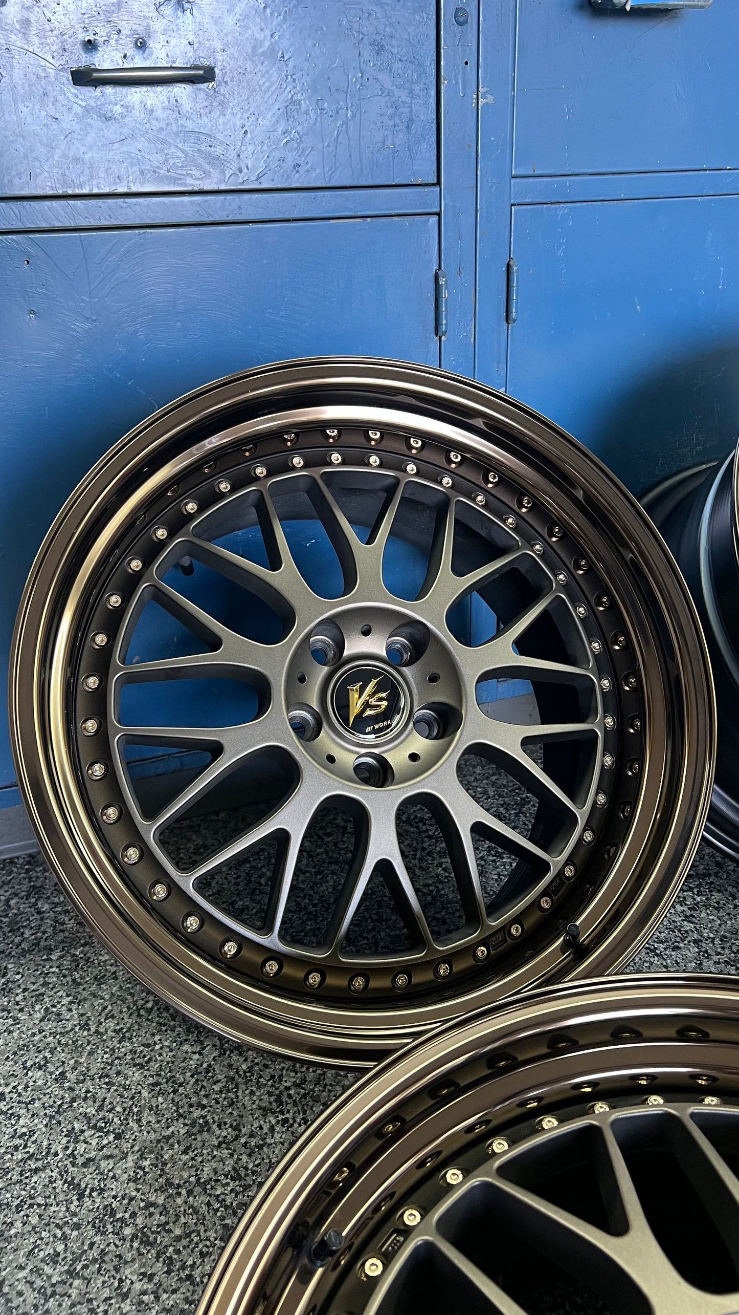 Work VS-XX 19''