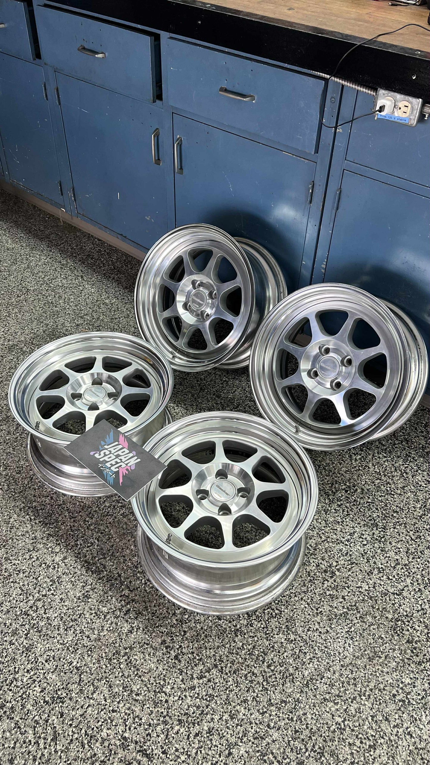 Work Seeker EX 16'' 